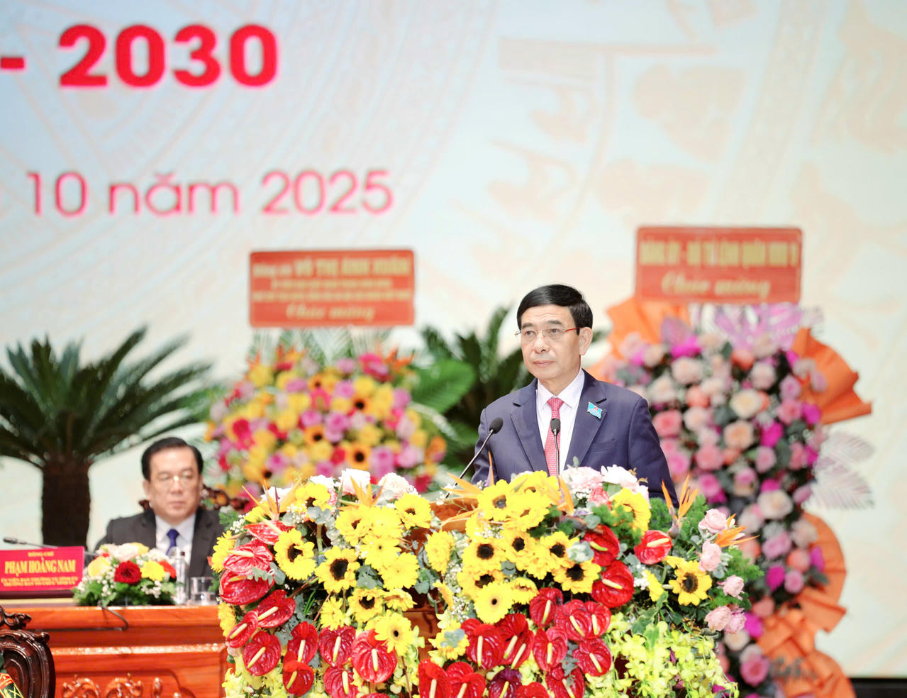Đại tướng Phan Văn Giang, Ủy viên Bộ Chính trị,
Phó Bí thư Quân ủy Trung ương, Bộ trưởng Bộ Quốc phòng phát biểu chỉ đạo Đại hội
đại biểu Đảng bộ tỉnh An Giang lần thứ I, nhiệm kỳ 2025 - 2030.