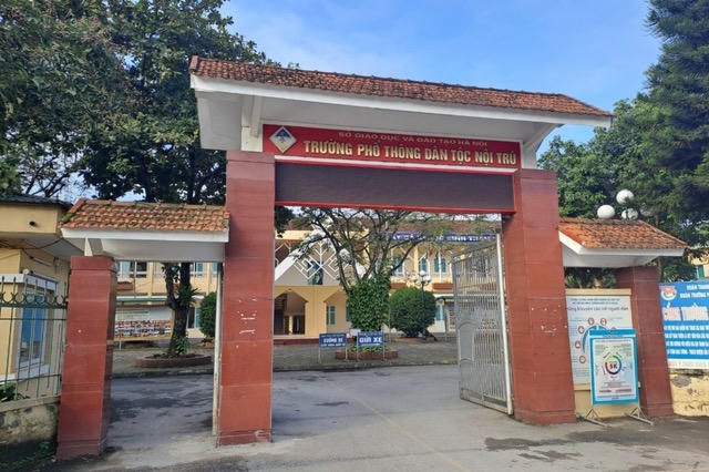 Hỗ trợ học sinh trường dân tộc nội trú Hà Nội 15kg gạo/tháng