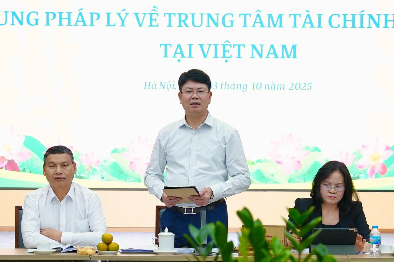 Xây dựng khung pháp lý đầy đủ, khả thi cho việc vận hành Trung tâm tài chính quốc tế của Việt Nam