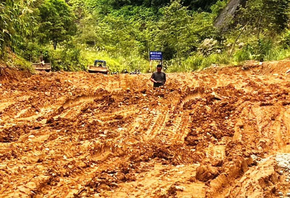 Cận cảnh tuyến đường 'khổ nhất' Đà Nẵng khiến người dân, cánh tài xế ngán ngẩm