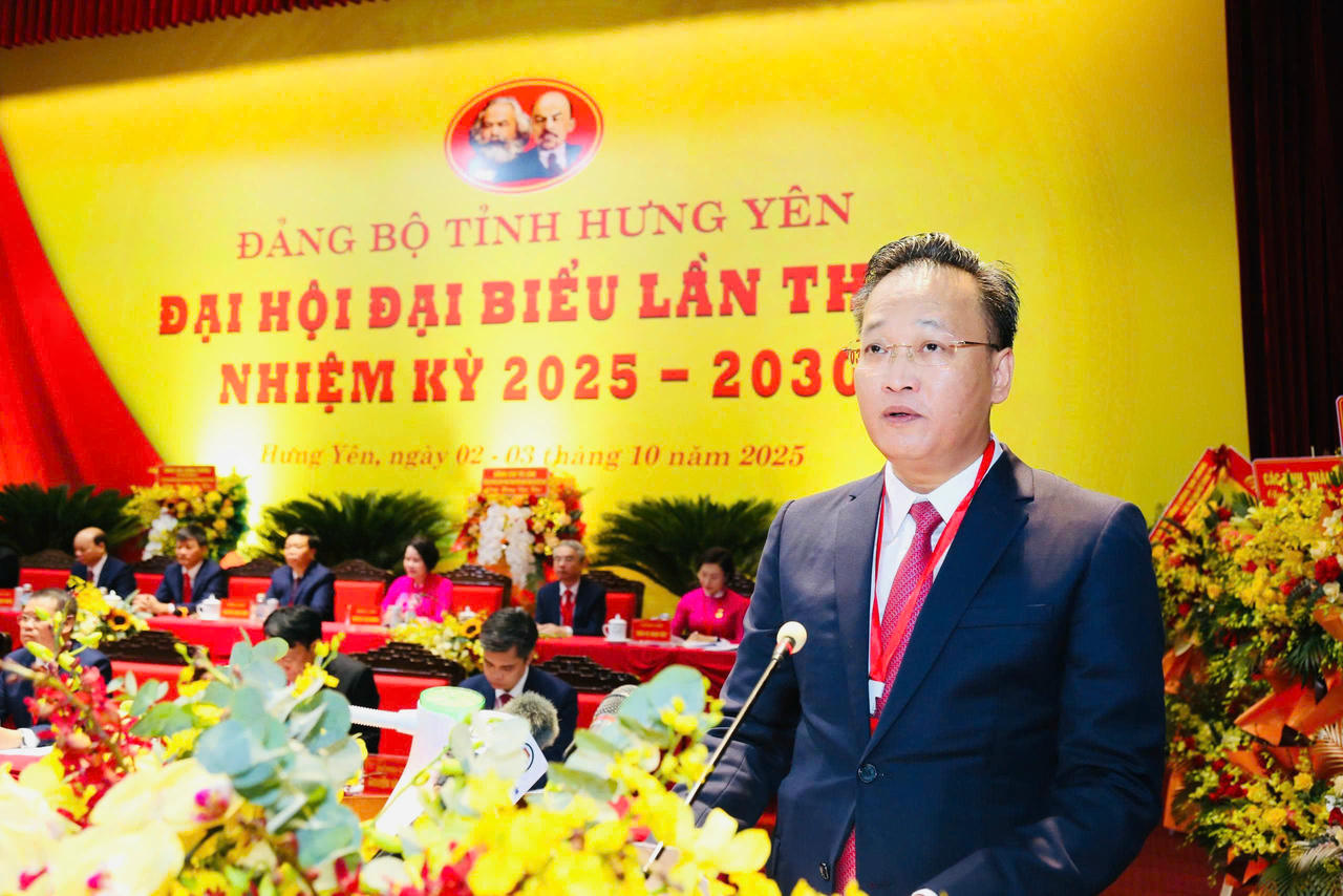 Ủy viên BCHTW, Bí thư Tỉnh ủy Hưng Yên Nguyễn Hữu Nghĩa phát biểu khai mạc Đại hội.