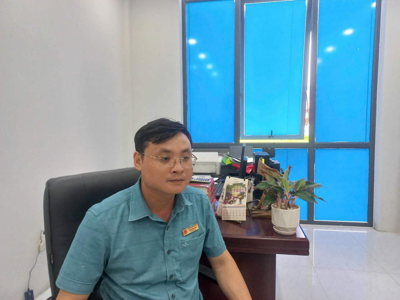 Ông Viên Ngọc Tân, Phó Giám đốc Bảo tàng ATK Tân Trào. (Ảnh: Lê Hanh)