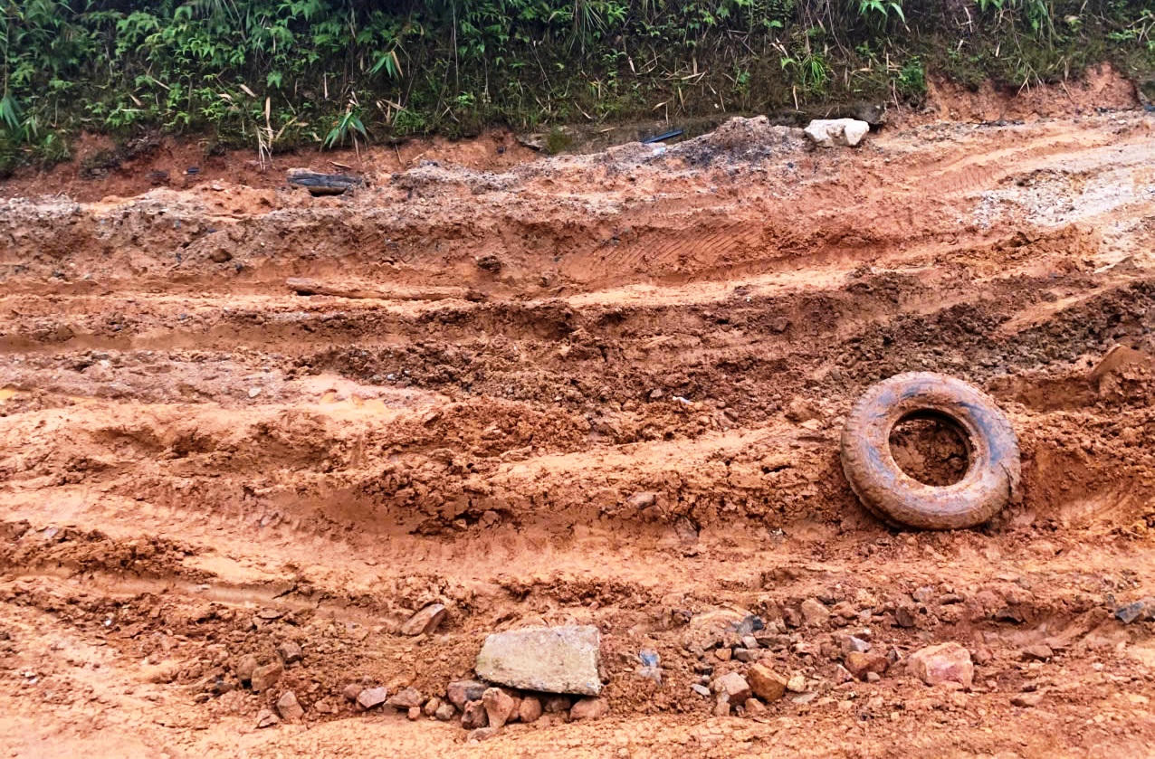 Cận cảnh tuyến đường 'khổ nhất' Đà Nẵng khiến người dân, cánh tài xế ngán ngẩm