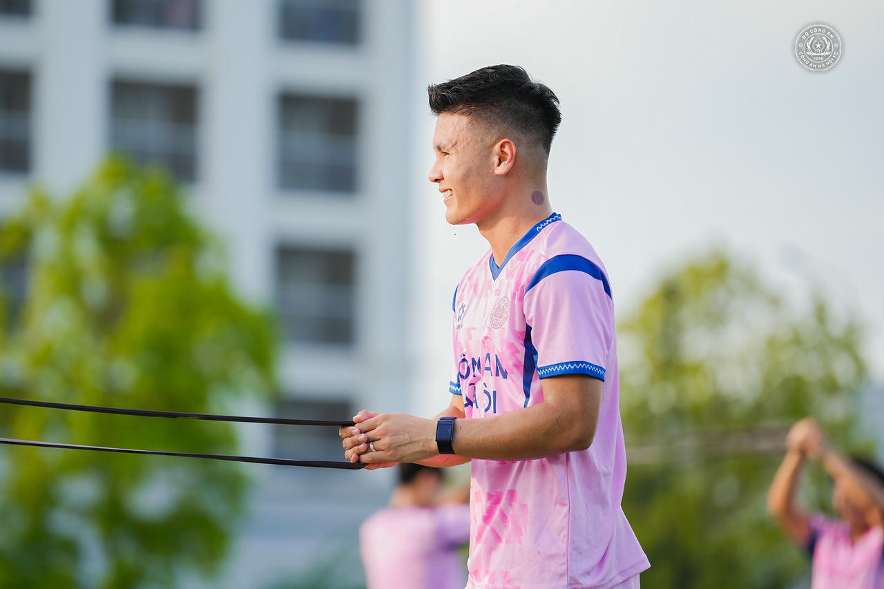 Quang Hải lỡ hẹn với đội tuyển quốc gia