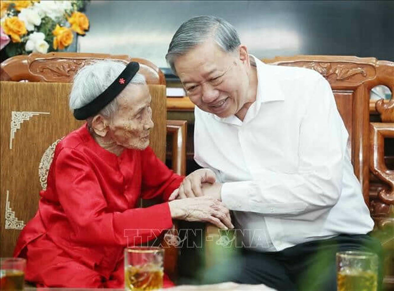 Không chỉ là câu chuyện 'chống cô đơn' cho người cao tuổi Không chỉ là câu chuyện 'chống cô đơn' cho người cao tuổi