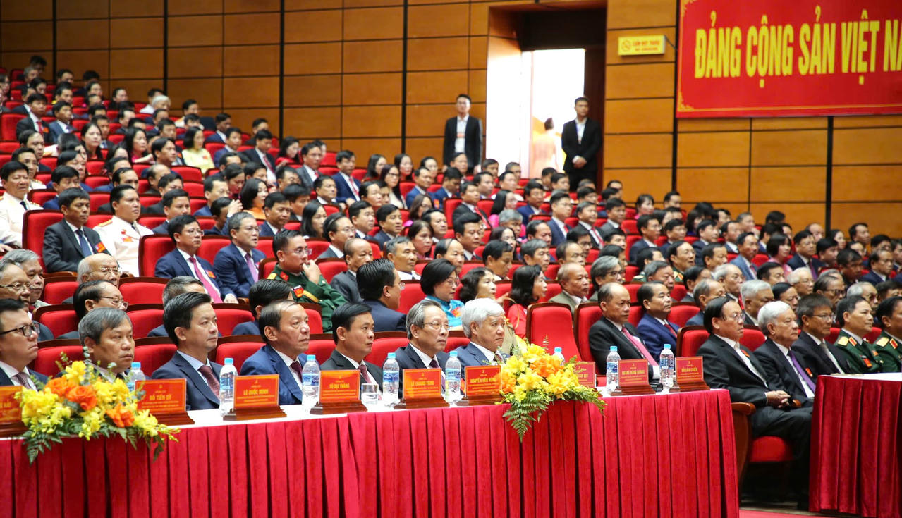 Chủ tịch Ủy ban Trung ương MTTQ Việt Nam Đỗ Văn Chiến dự Đại
hội Đảng bộ tỉnh Quảng Trị lần thứ I, nhiệm kỳ 2025-2030.