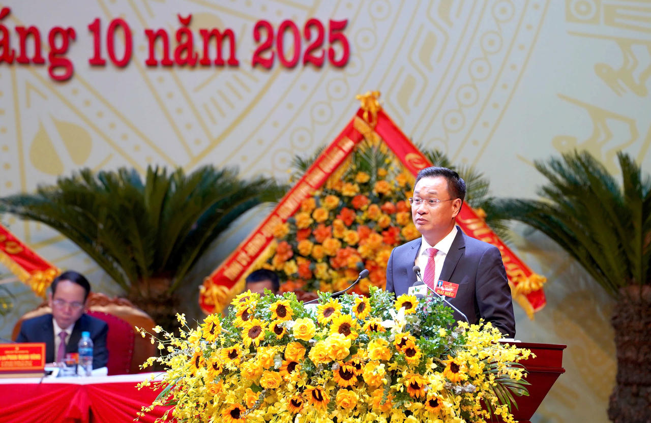 Bí thư Tỉnh ủy Quảng Trị Lê Ngọc
Quang phát biểu phiên bế mạc Đại hội.