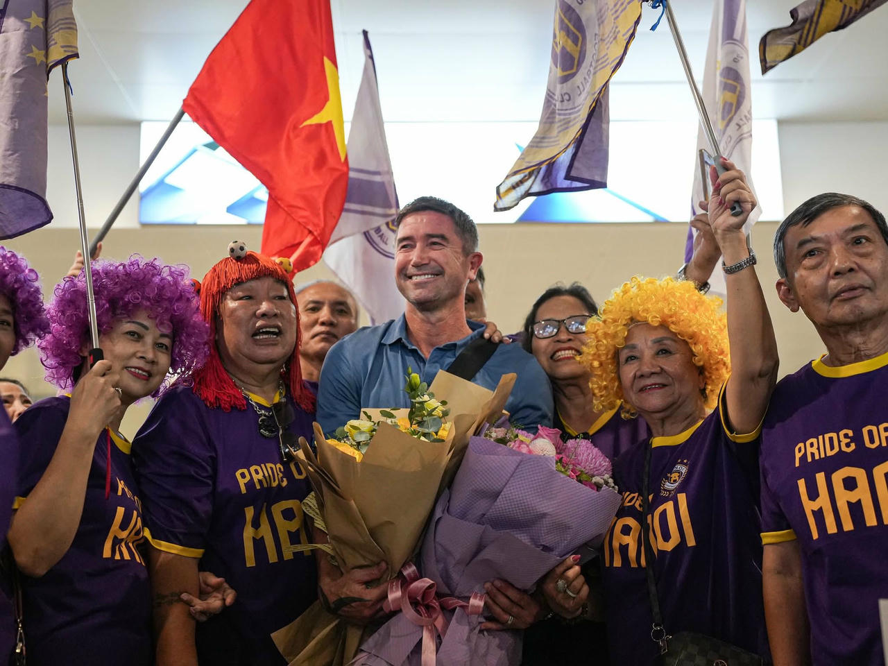 Có Harry Kewell, Hà Nội FC liệu có mạnh lên?