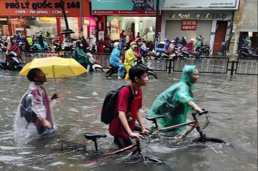 Hà Nội cho học sinh học trực tuyến ngày 6/10 để tránh mưa bão 