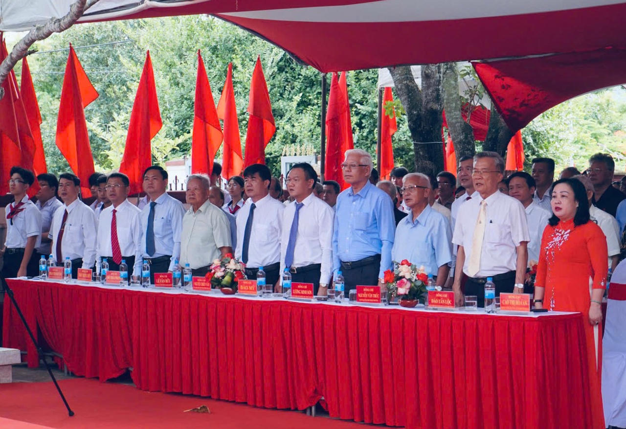 Đại biểu dự chương trình