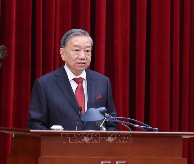 Tổng Bí thư Tô Lâm phát biểu khai mạc Hội nghị lần thứ mười ba, Ban Chấp hành Trung ương Đảng khoá XIII. Ảnh: Thống Nhất/TTXVN