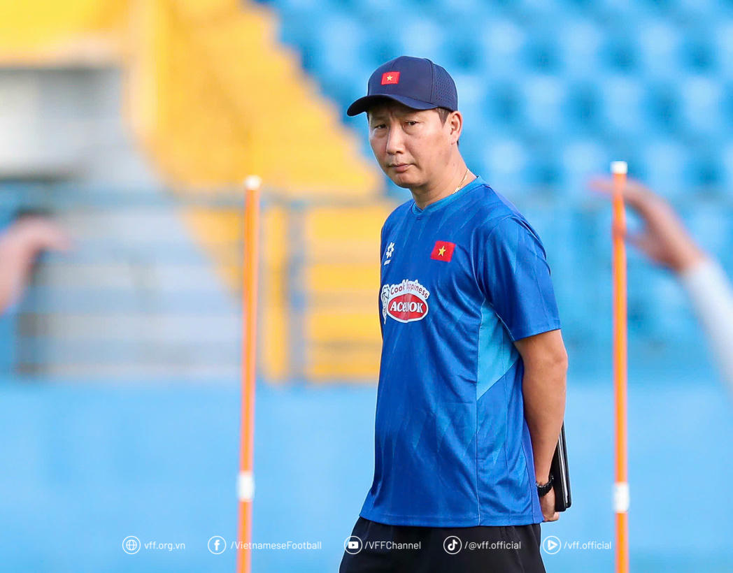 Ông Kim Sang Sik đặt mục tiêu chiến thắng trước Nepal