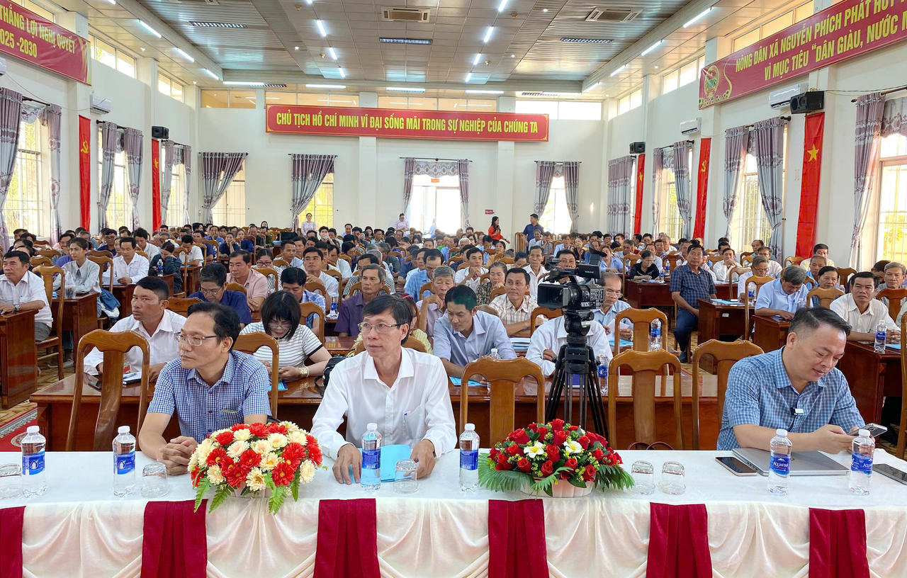 Đại biểu tham dự Hội nghị tập huấn.