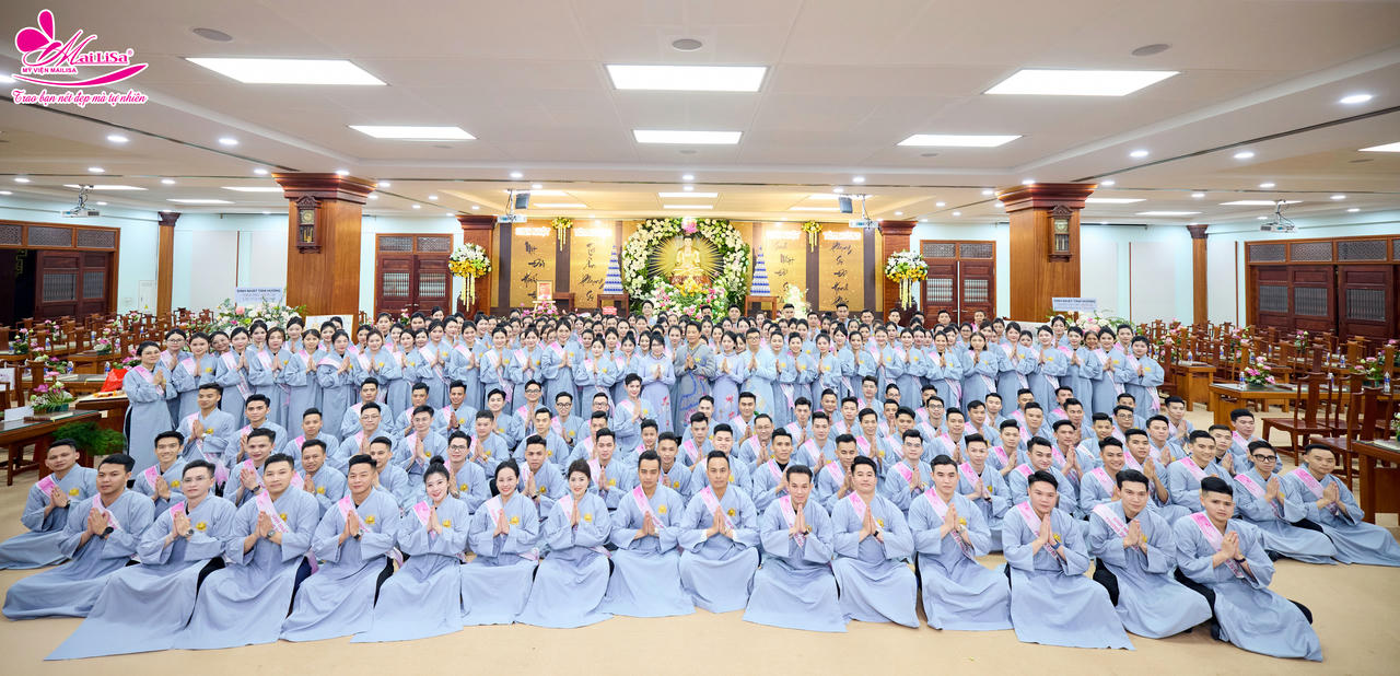 Đại gia đình doanh nhân TMV Mailisa cùng hàng nghìn nhân viên quy tụ tại Tu viện Vĩnh Nghiêm – đồng tụng kinh, đồng tâm lan tỏa tinh thần hiếu đạo và lòng từ bi đến muôn nơi.