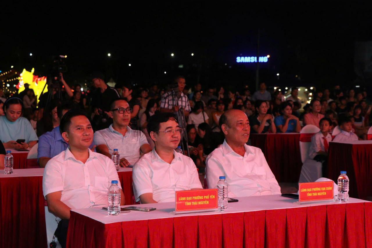 Lãnh đạo phường phường Vạn Xuân và phường Phổ Yên.