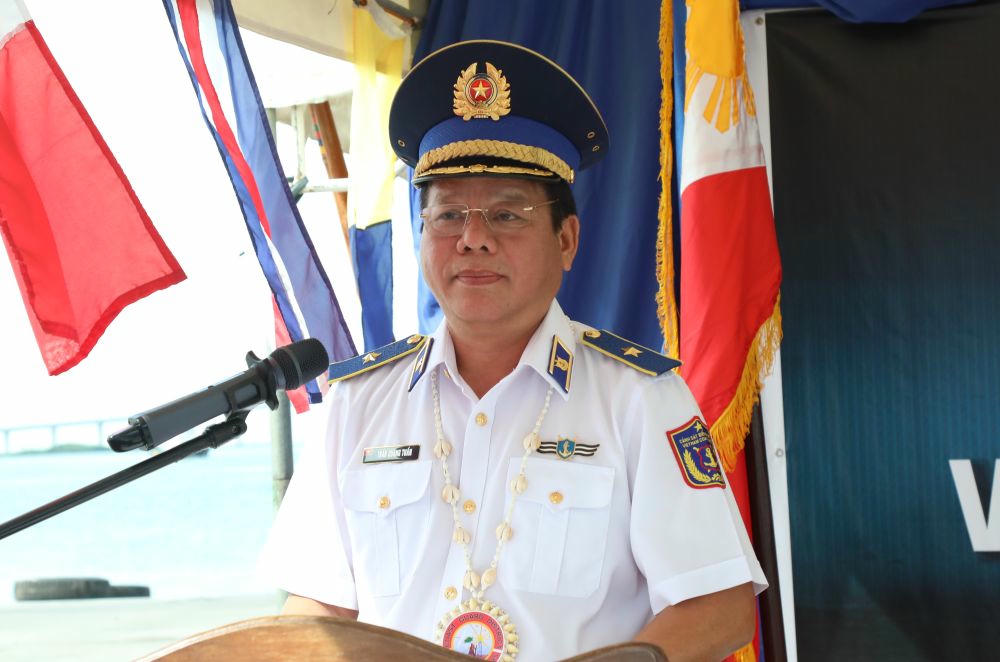 Thiếu tướng Trần Quang Tuấn phát biểu tại lễ đón.