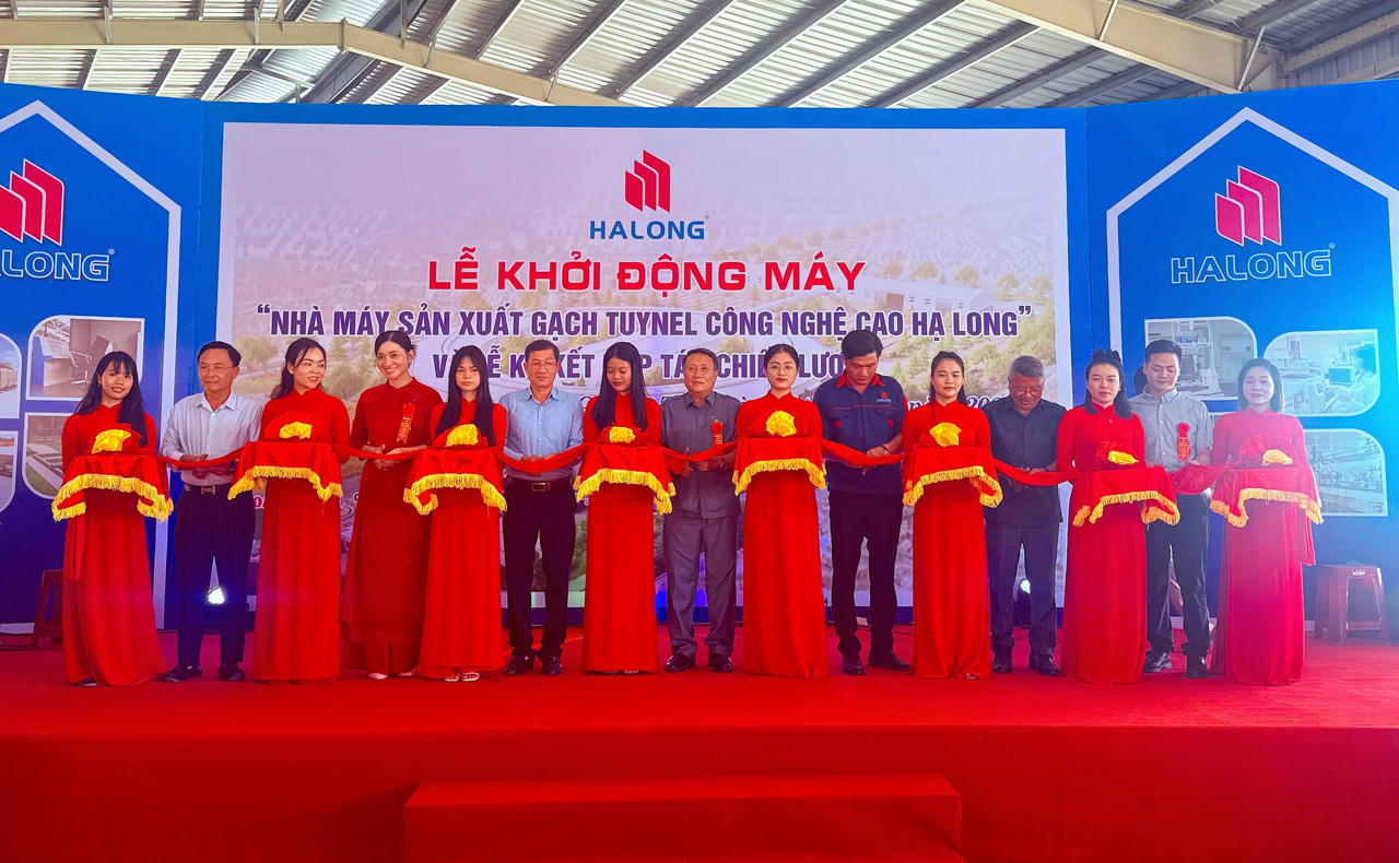 Khởi động máy Nhà máy sản xuất gạch tuynel công nghệ cao Hạ Long tại Quảng Trị