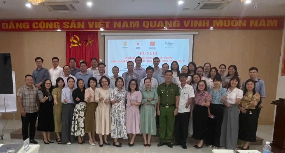 Tập huấn kỹ năng ứng dụng công nghệ thông tin giám sát, thẩm định, đánh giá chất lượng, hiệu quả trong trợ giúp pháp lý Tập huấn kỹ năng ứng dụng công nghệ thông tin giám sát, thẩm định, đánh giá chất lượng, hiệu quả trong trợ giúp pháp lý