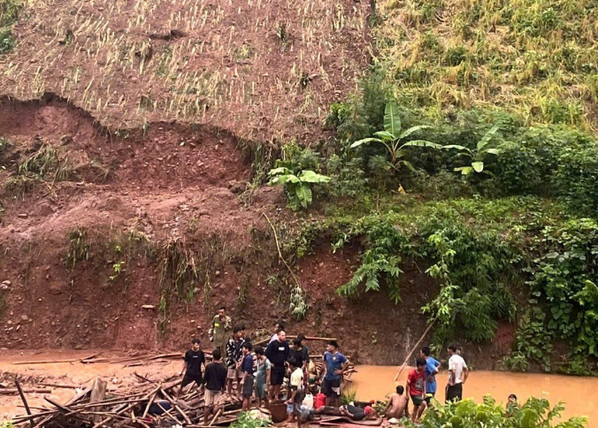 Hiện trường vụ sạt lở khiến 2 người tử vong tại xã Mường Lát, tỉnh Thanh Hóa.