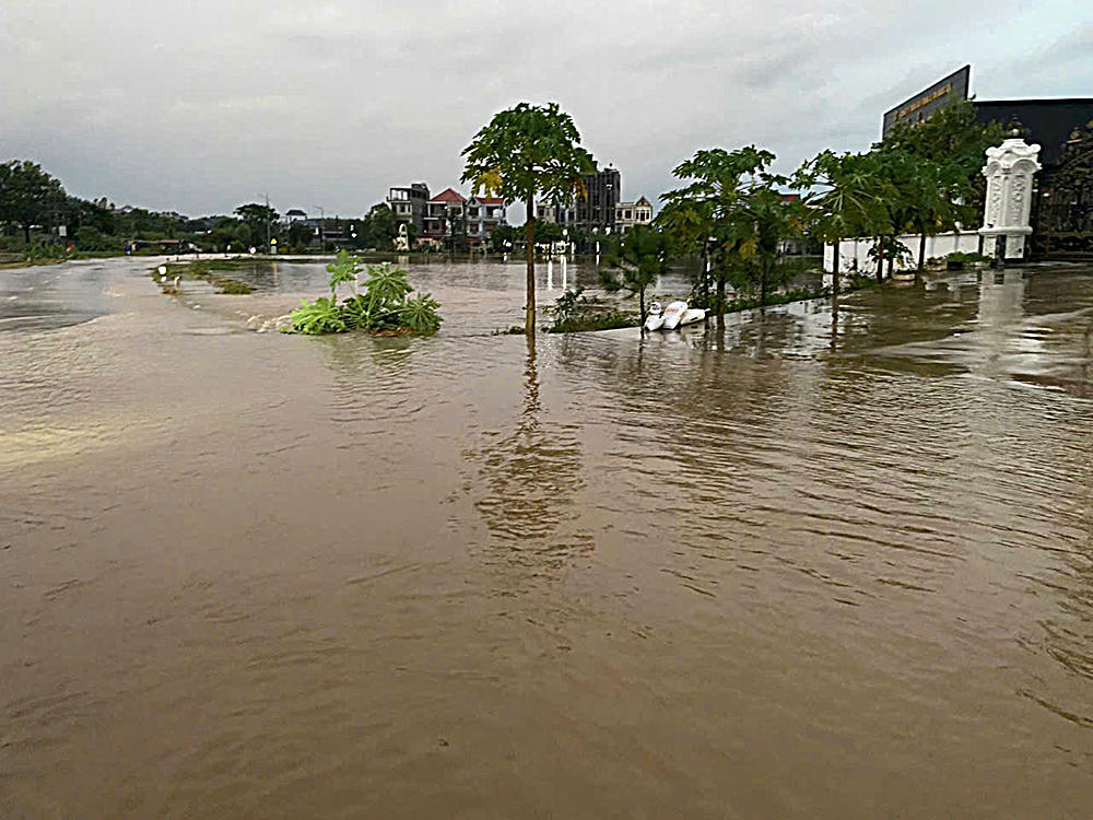 Điểm ngập tại thôn Tây, xã Tiên Lục.