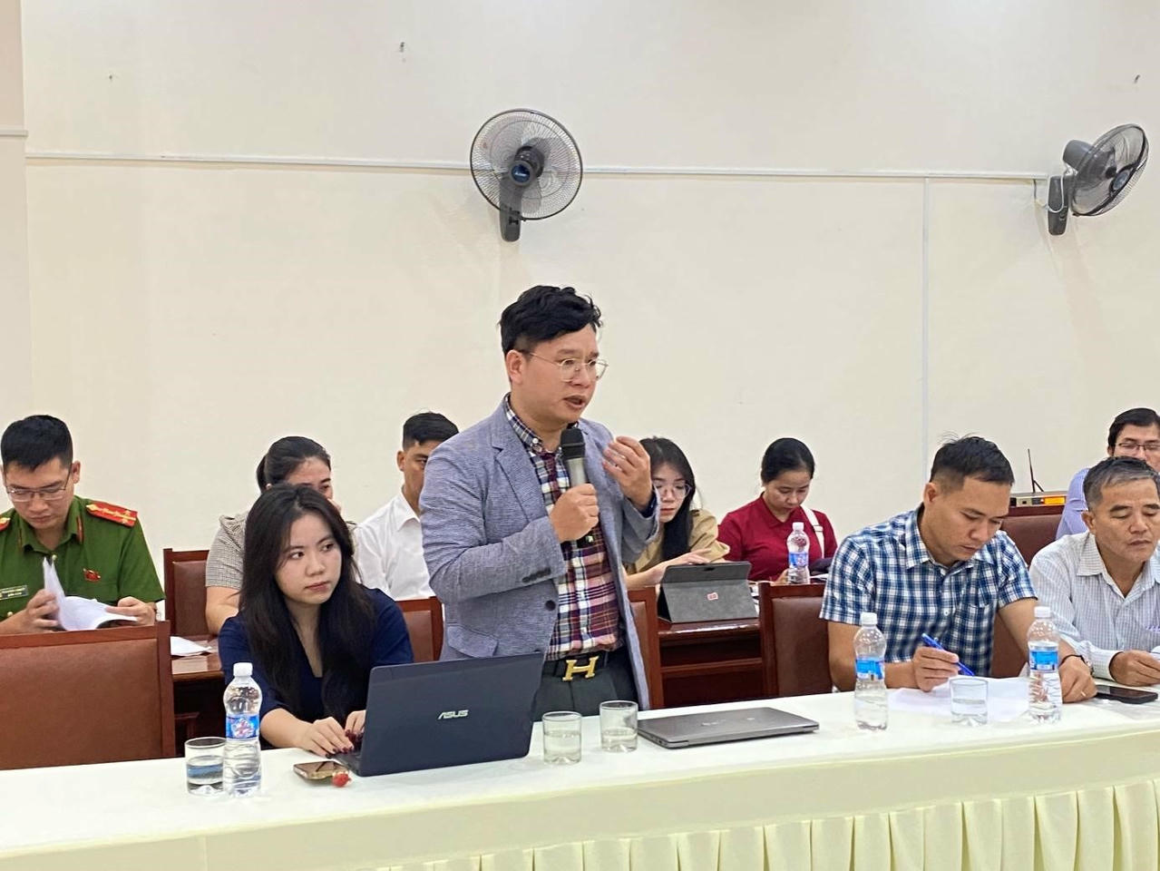 Ông Nguyễn Ngọc Quang – Công ty cổ phần công nghệ UPNEXT giới thiệu về ứng dụng trợ giúp pháp lý trên thiết bị di động tại Hội thảo