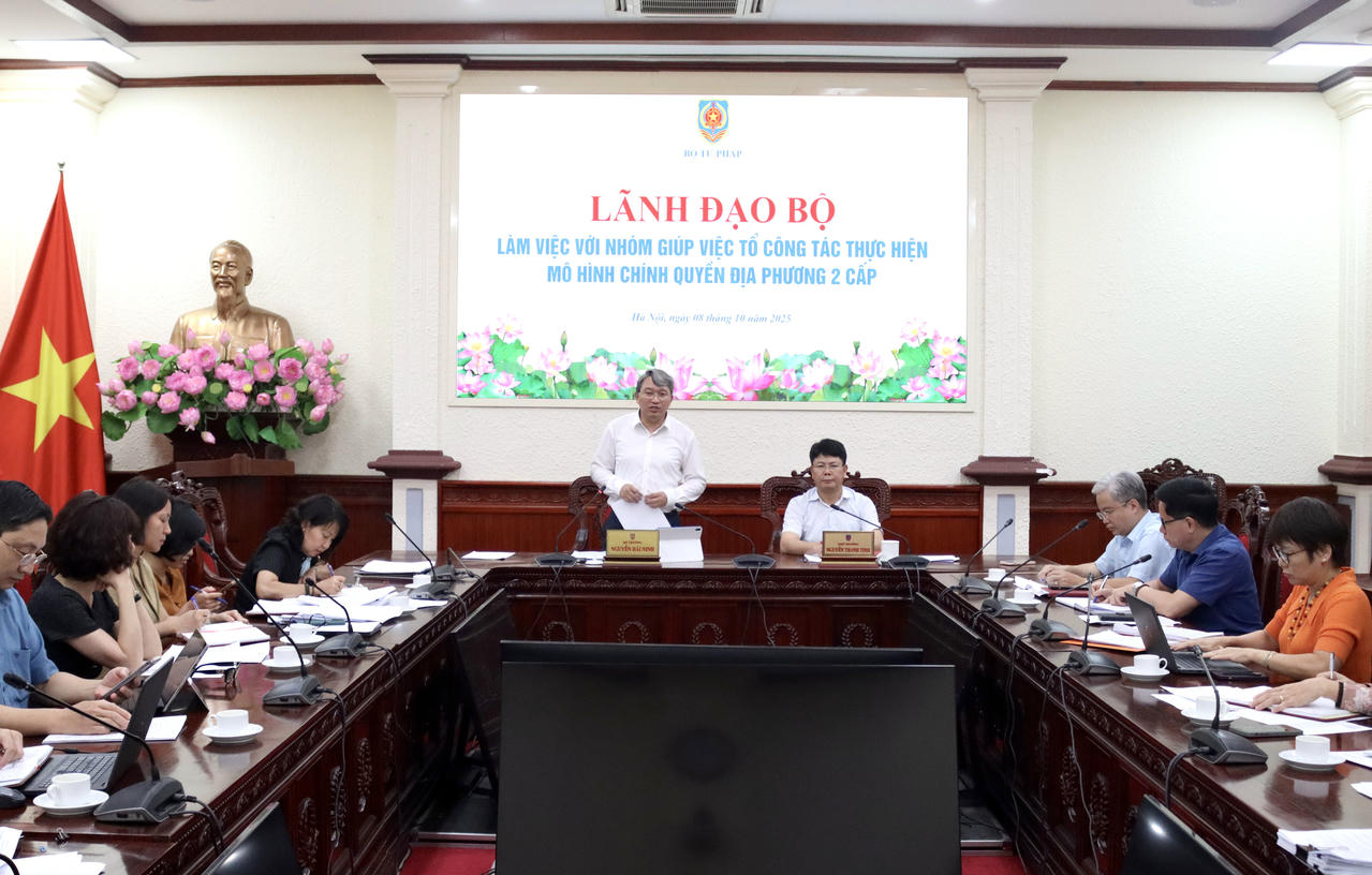 Đẩy nhanh tiến độ, nâng cao trách nhiệm trong thực hiện mô hình chính quyền địa phương hai cấp Đẩy nhanh tiến độ, nâng cao trách nhiệm trong thực hiện mô hình chính quyền địa phương hai cấp