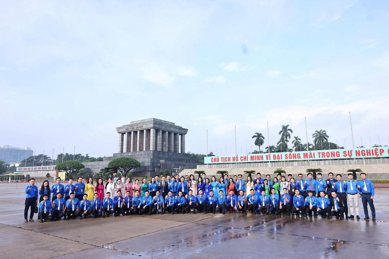 Tuyên dương 95 đảng viên trẻ tiêu biểu học tập và làm theo lời Bác