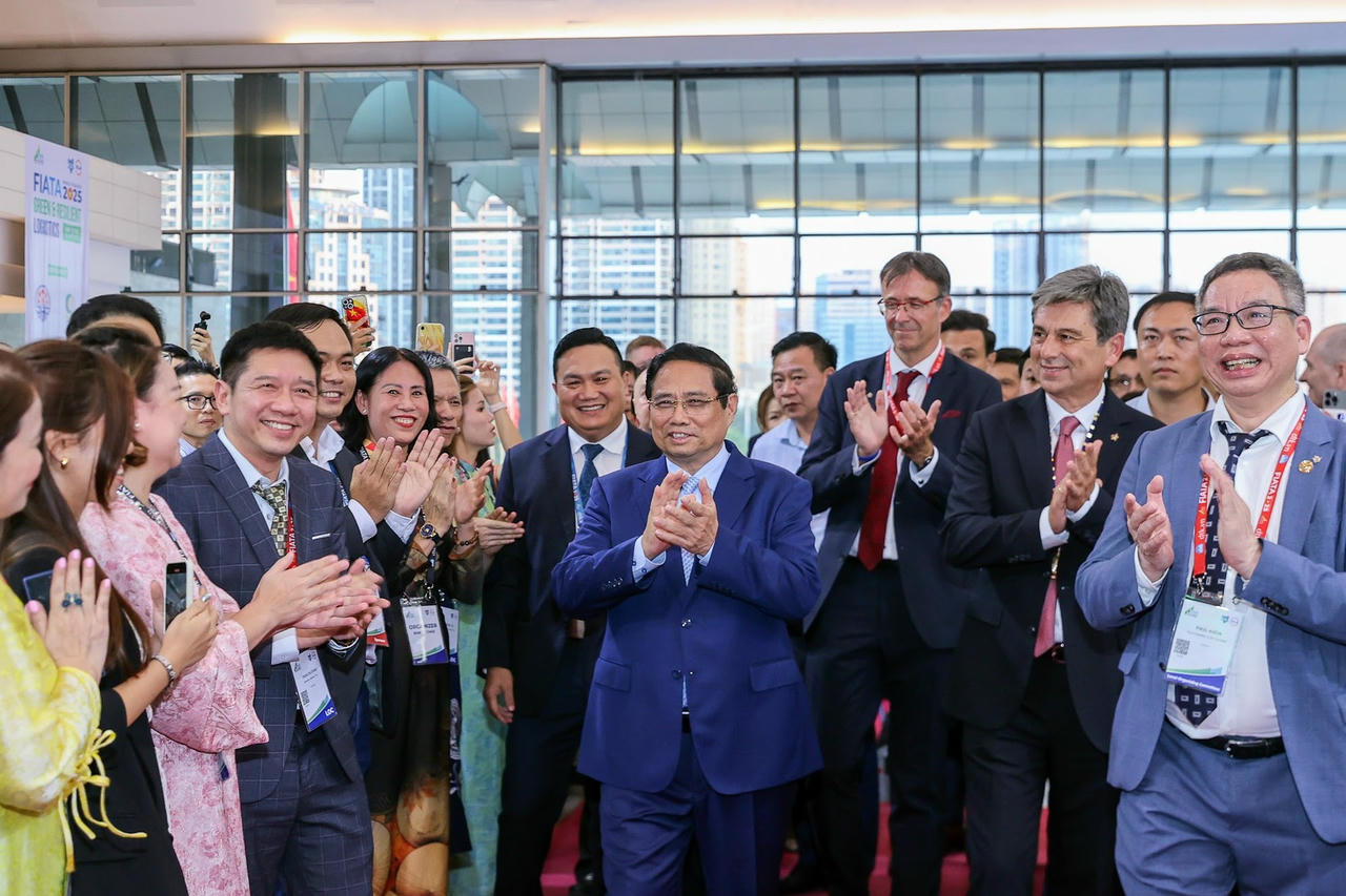 Việt Nam có đầy đủ điều kiện trở thành trung tâm logistics quan trọng trong khu vực