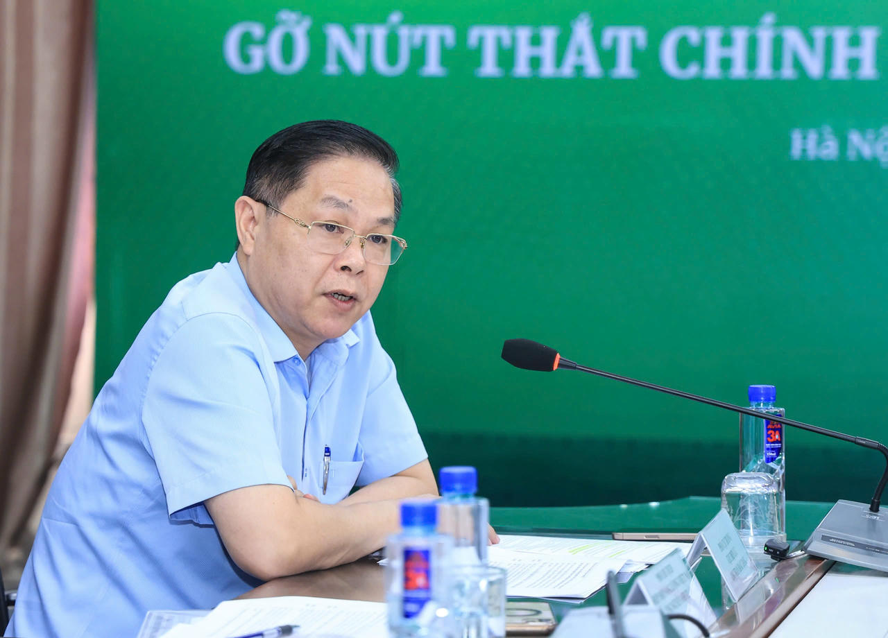 Ông Trần Hoài Trang - Phó Cục trưởng Cục Điện lực thông tin tại tọa đàm.