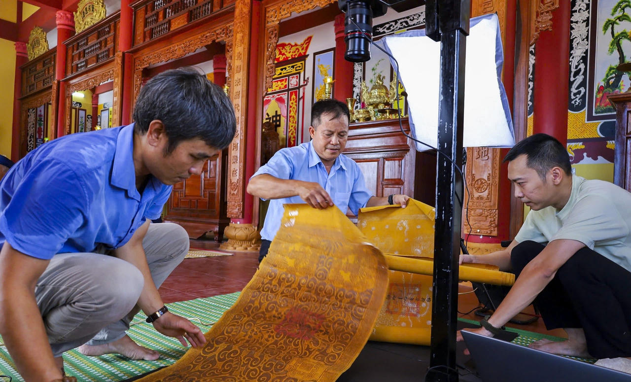 Huế đẩy mạnh số hóa và phát huy giá trị di sản tư liệu Hán Nôm