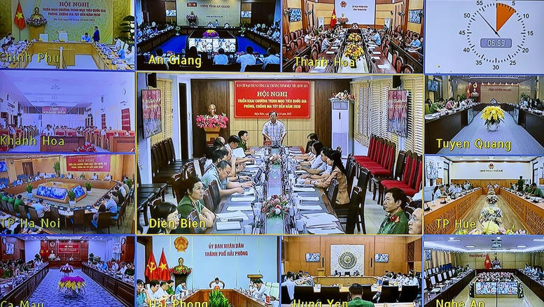 Thủ tướng yêu cầu ngay sau hội nghị, các bộ, ngành, địa phương khẩn trương tổ chức phổ biến, quán triệt nội dung Chương trình, tổ chức thực hiện với tinh thần đổi mới, sáng tạo, phù hợp với điều kiện, hoàn cảnh của từng đơn vị, địa phương - Ảnh: VGP/Nhật Bắc