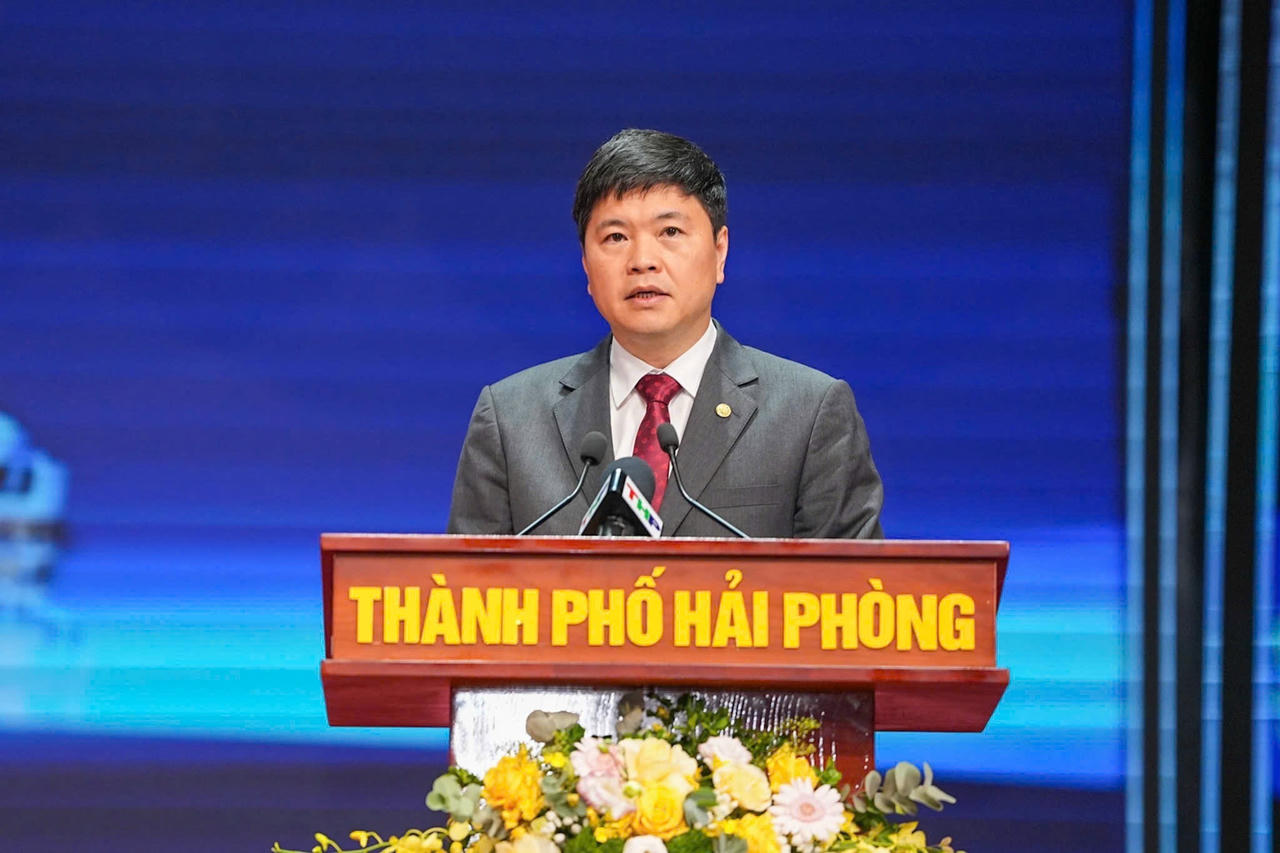 Ông Hoàng Minh Cường, Phó Chủ tịch UBND TP Hải Phòng phát biểu tại Lễ khai mạc.