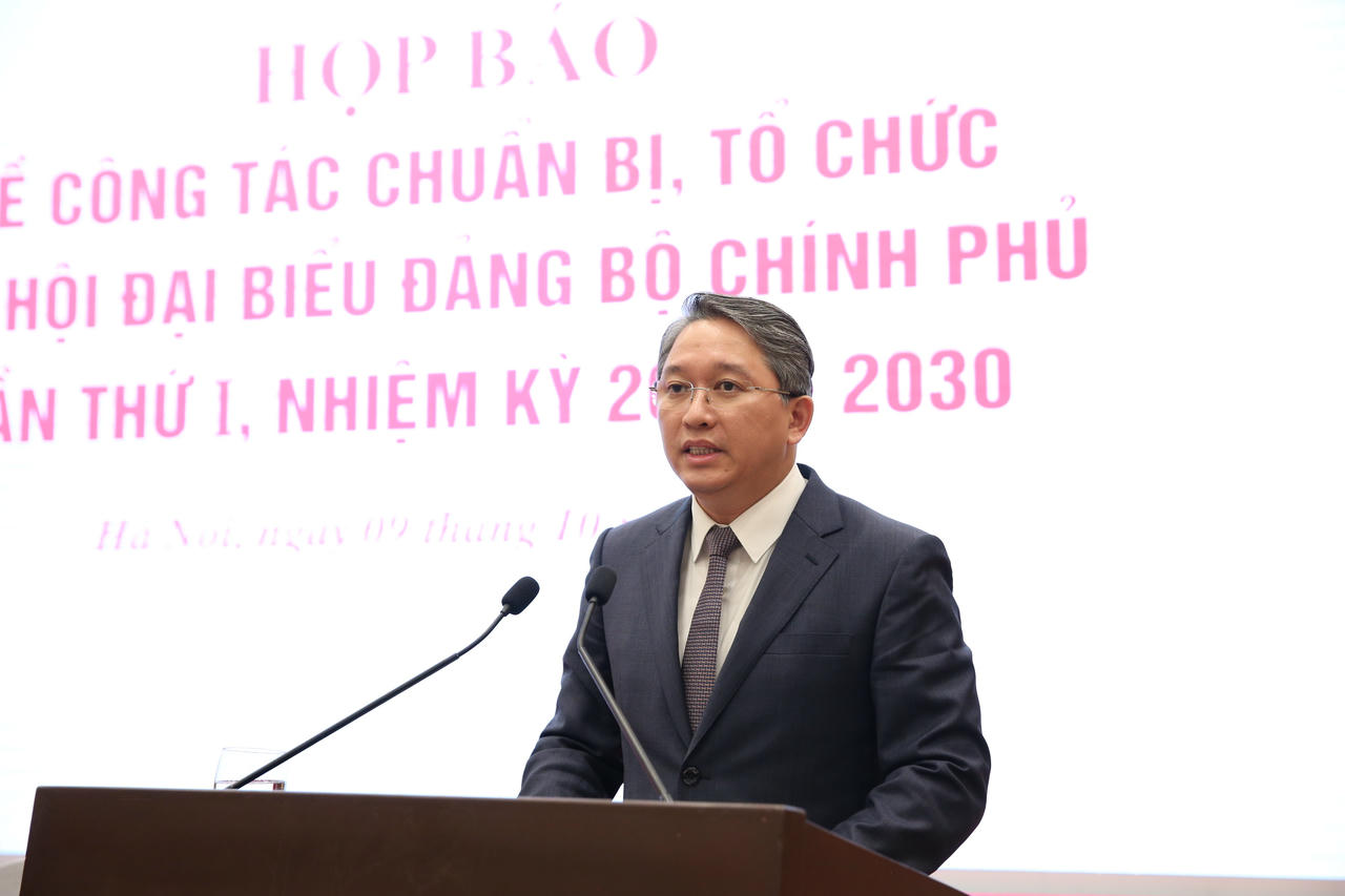 Công tác xây dựng thể chế, pháp luật nhiệm kỳ Chính phủ vừa qua đạt nhiều kết quả rất nổi bật