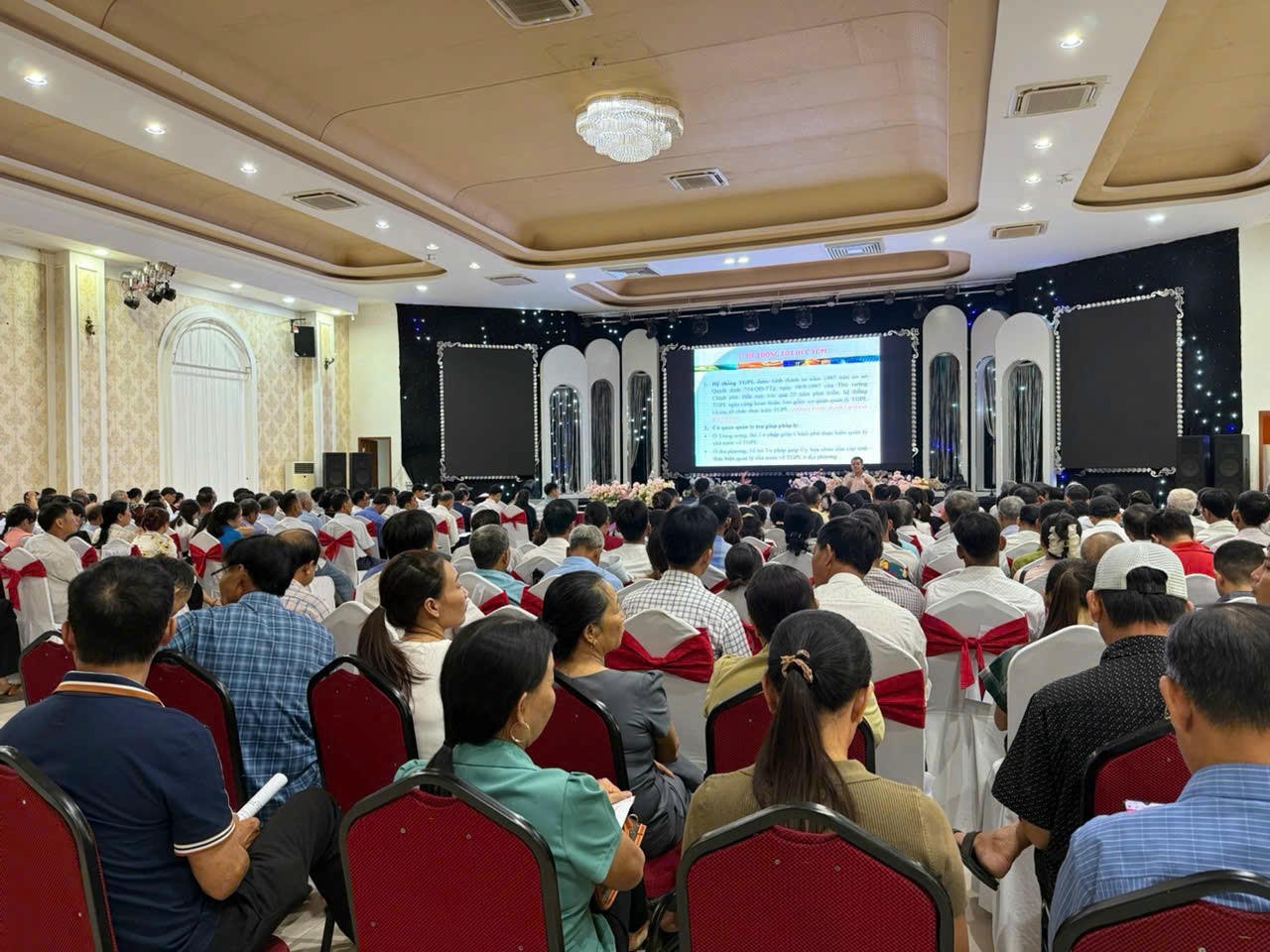 Toàn cảnh Hội nghị