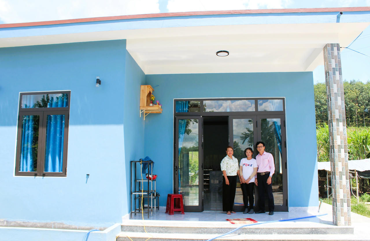 Căn nhà mới khang trang của gia đình chị Lê Thị Hóa (thôn Quyết Thắng, xã Sông Vàng) được xây dựng sau khi người con gái đi lao động bên Nhật Bản.