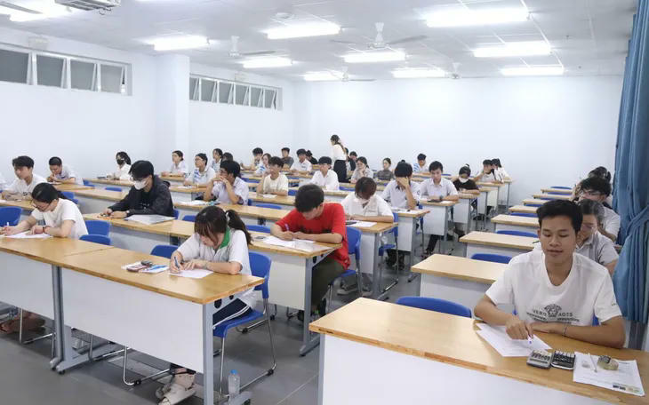 Chuẩn bị ban hành quy định mới về tổ chức thi đánh giá năng lực ngoại ngữ, tiếng Việt 