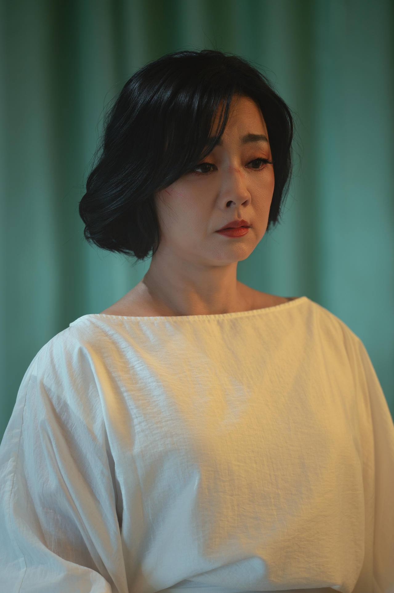 NSND Kim Xuân, NSƯT Mỹ Duyên diễn xuất trong MV. Ảnh: Thành Phạm