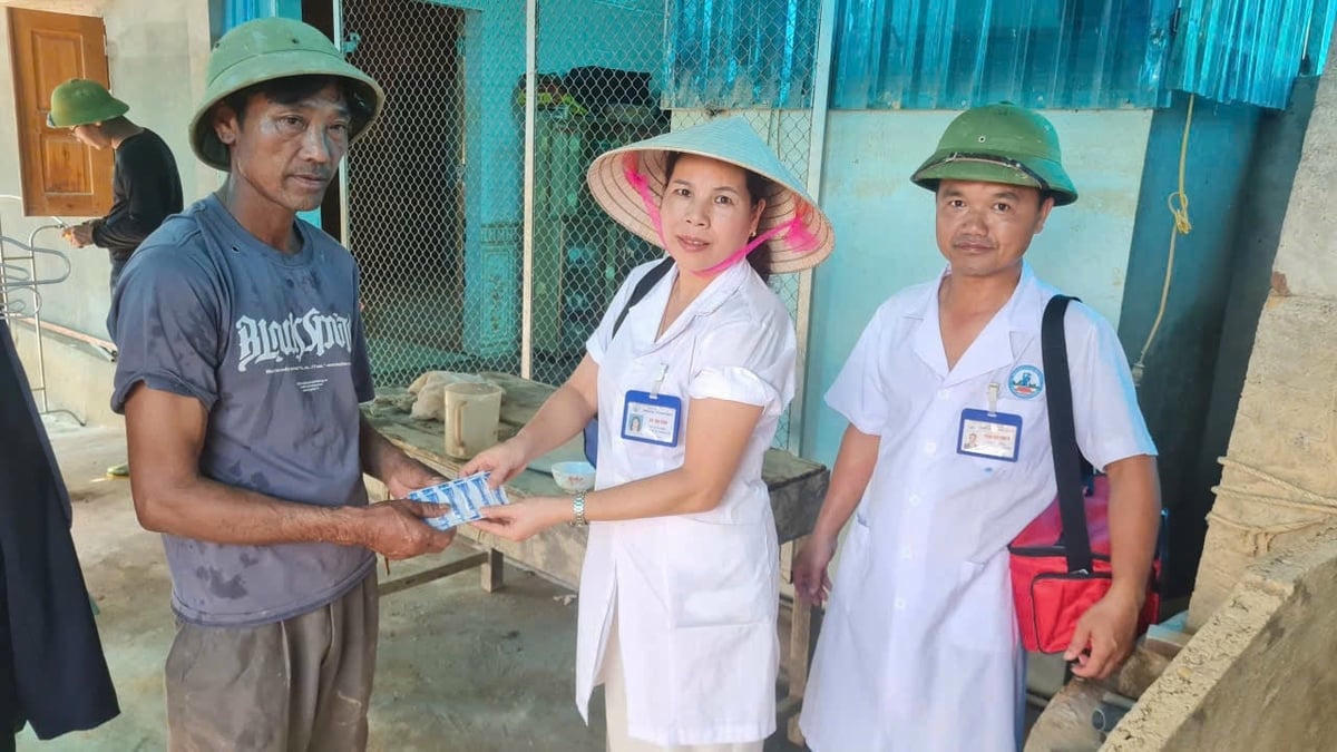 WHO khẩn cấp hỗ trợ 852.000 viên lọc nước sạch cho Việt Nam sau bão số 10