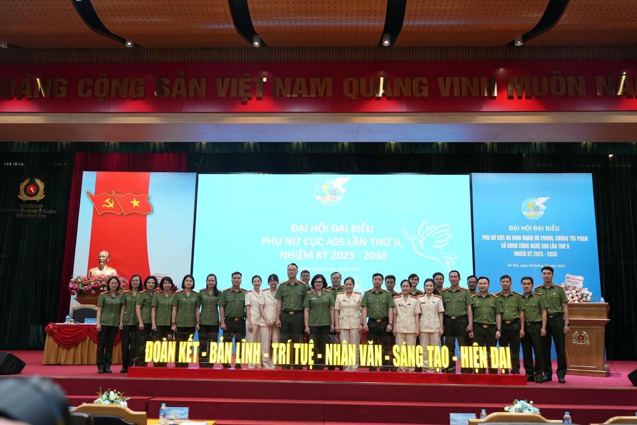 Hội Phụ nữ A05 đẩy mạnh ứng dụng công nghệ trong phong trào nữ Công an nhân dân