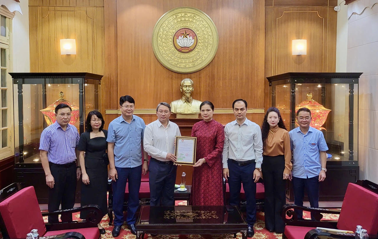 Bộ Tư pháp ủng hộ 740 triệu đồng giúp đồng bào vùng bão lũ