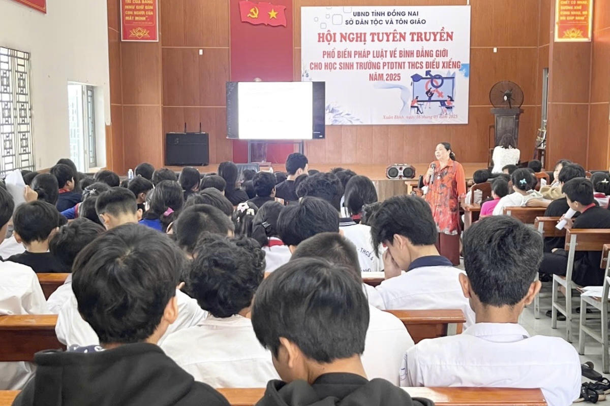 Sở Dân tộc và Tôn giáo tuyên truyền chuyên đề bình đẳng giới cho học sinh DTTS ở Đồng Nai