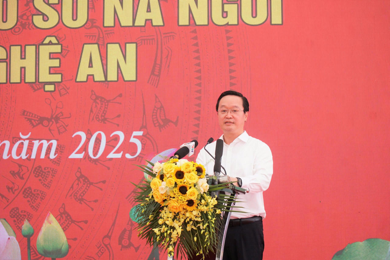 Bí thư Tỉnh uỷ Nghệ An ông Nguyễn Đức Trung phát biểu tại lễ khởi công