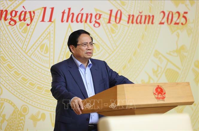 Thủ tướng Phạm Minh Chính chủ trì phiên họp về phát triển nhà ở xã hội. Ảnh: Dương Giang/TTXVN