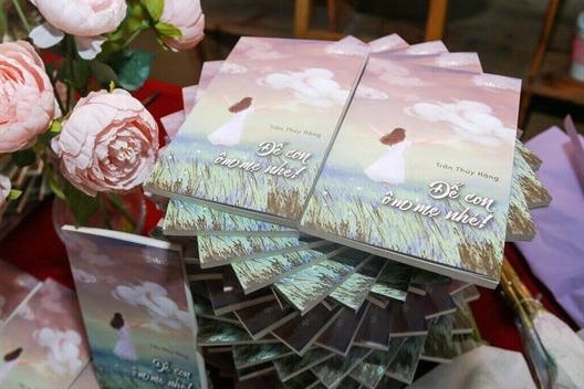 'Để con ôm mẹ nhé' - những câu chuyện tràn đầy lòng biết ơn