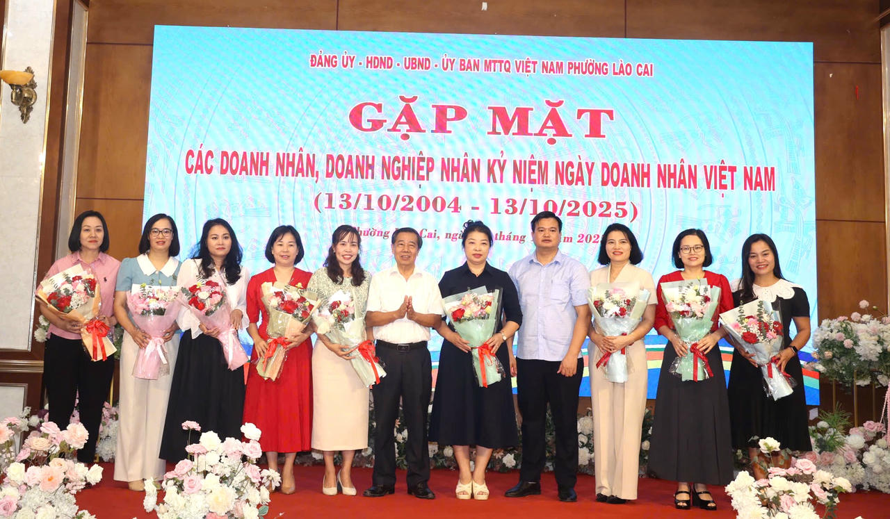 Phường Lào Cai mong muốn nhận được sự quan tâm, đầu tư của doanh nghiệp, nhà đầu tư trong và ngoài địa bàn tiếp tục đến với phường, cùng hợp tác khai thác tiềm năng, thế mạnh, chung tay xây dựng phường trở thành trung tâm thương mại - dịch vụ - du lịch biên giới hiện đại, văn minh, đáng sống..