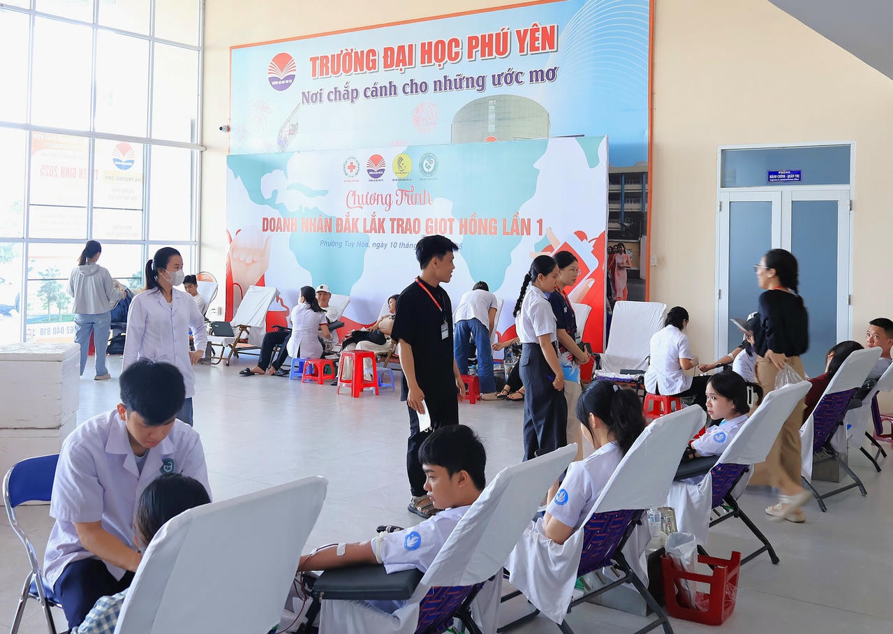 Đắk Lắk: Doanh nghiệp, trường học cùng lan tỏa yêu thương từ những giọt máu hồng