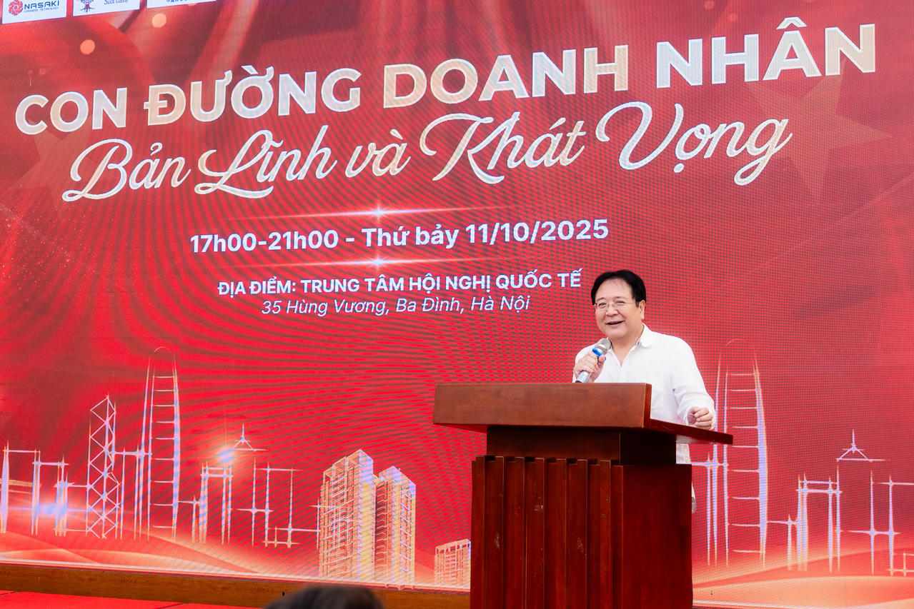 Ông Vương Duy Biên, Nguyên Thứ trưởng Bộ Văn hóa, Thể thao và Du lịch, phát biểu chúc mừng.
