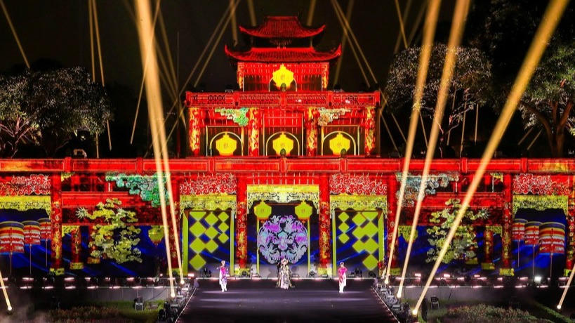 Quyên góp được 2,5 tỷ đồng ủng hộ đồng bào vùng lũ tại Lễ hội Văn hóa Thế giới tại Hà Nội 2025