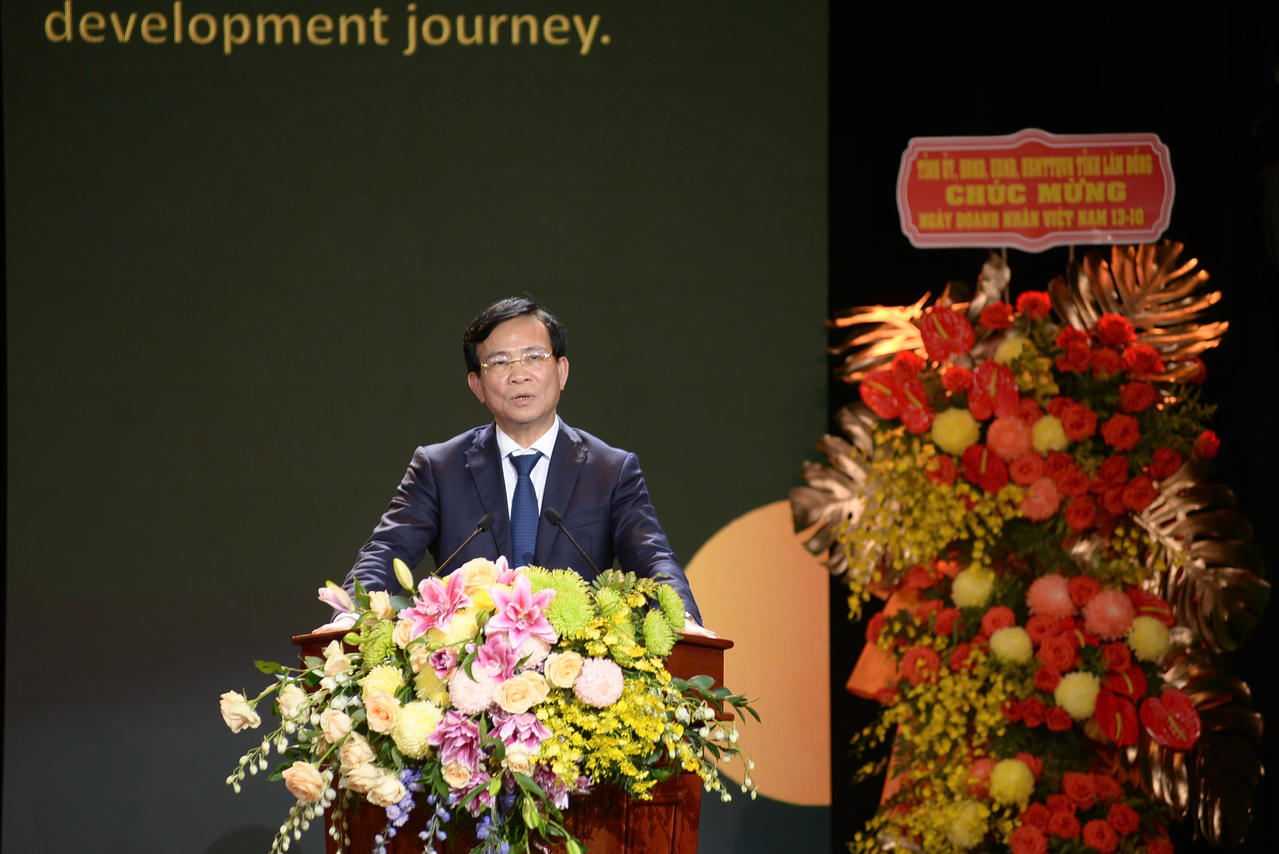 Chủ tịch UBND tỉnh Lâm Đồng Hồ Văn Mười cam kết địa phương sẽ tạo thuận lợi cho các doanh nghiệp, nhà đầu tư.