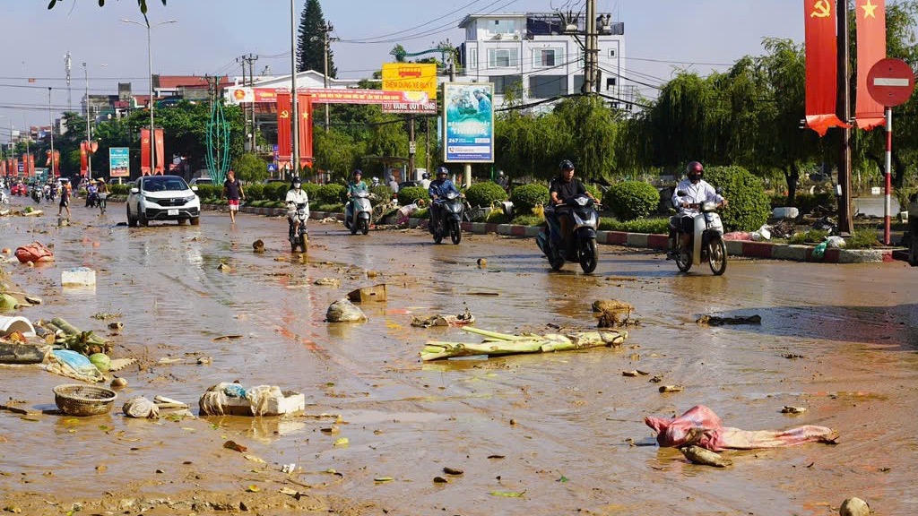 Tiếp tục hỗ trợ 400 tỷ đồng cho 4 tỉnh khắc phục hậu quả mưa lũ